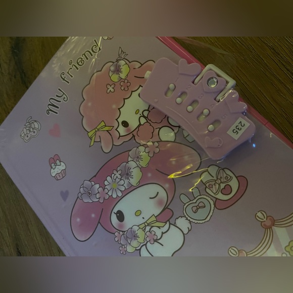 MY MELODY & My Sweet Piano-Imported (NWT) Hardcover Locking Journal with Pen - Picture 7 of 8